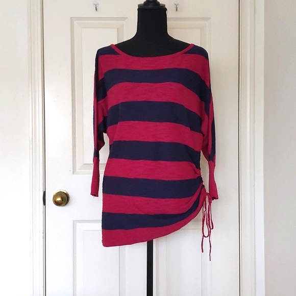 NWT. Express Cotton Rayon Stripe Loose Fit 3/4 Sleeve Top w/left side adjustable - Picture 1 of 4